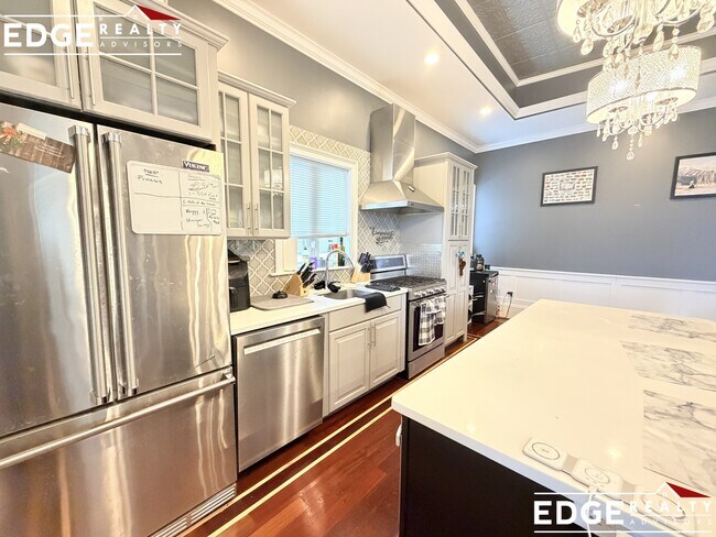 Photo - 642 E 3rd St Unit 3