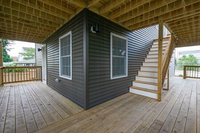 Photo - 287-289 Huxley Ave. Unit #1