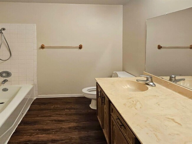 Photo - 802 Kimberly St