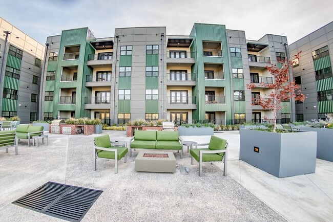 Harbor Side at Conwood Flats Apartments