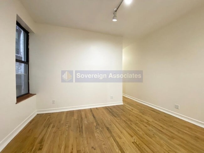 Photo - 3135 Broadway Unit 6