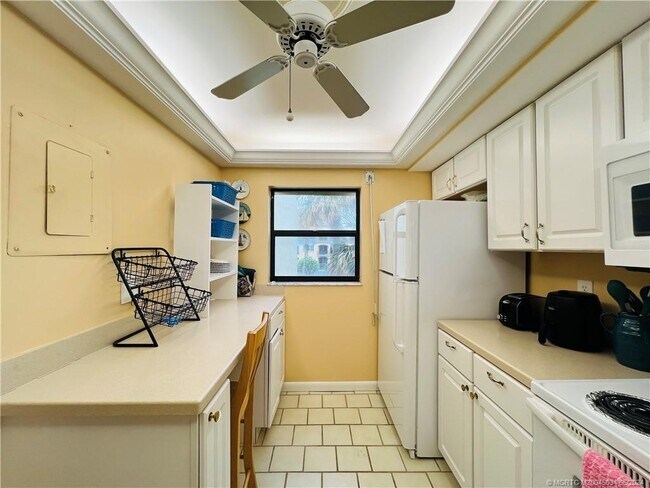 7430 S Ocean Dr