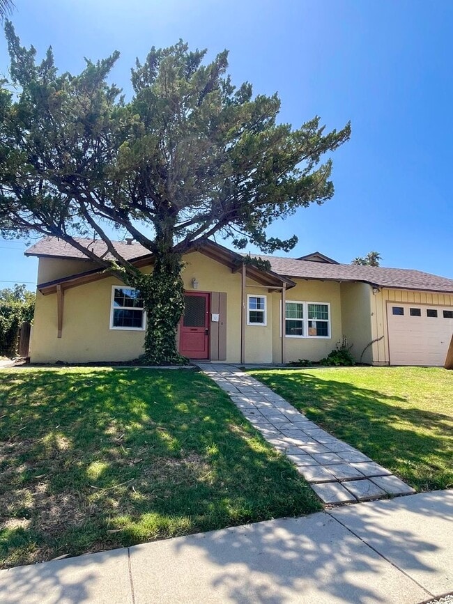 Building Photo - Updated 4-Bed 2-Bath | $4220 Mo | Large yard | Fruit Trees