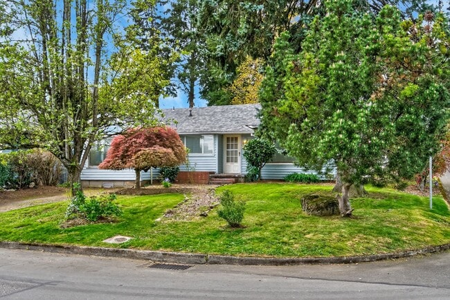 Photo - NW Gresham Single Family Home - Bonus Room and Driveway!