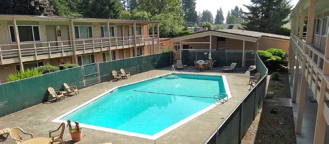 Photo - Firs Apartments