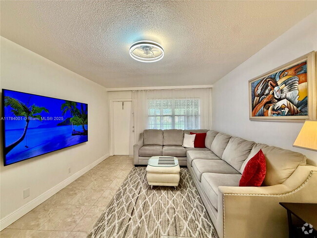 Building Photo - 4310 NW 12th Ct Unit 106 Rental
