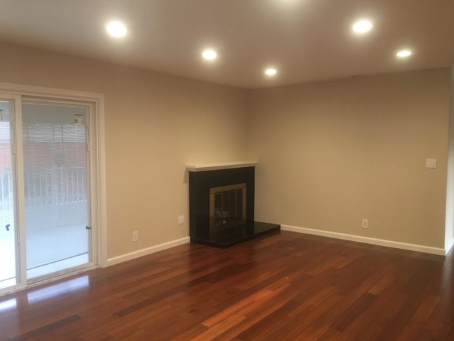 Photo - 650 Vasona St