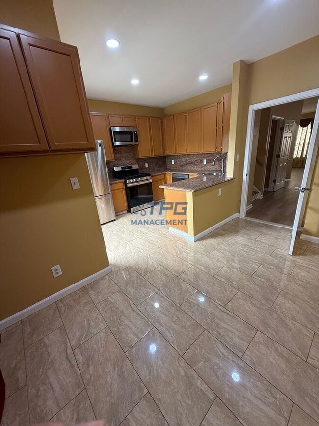 Photo - 9 Clearbrook Ln