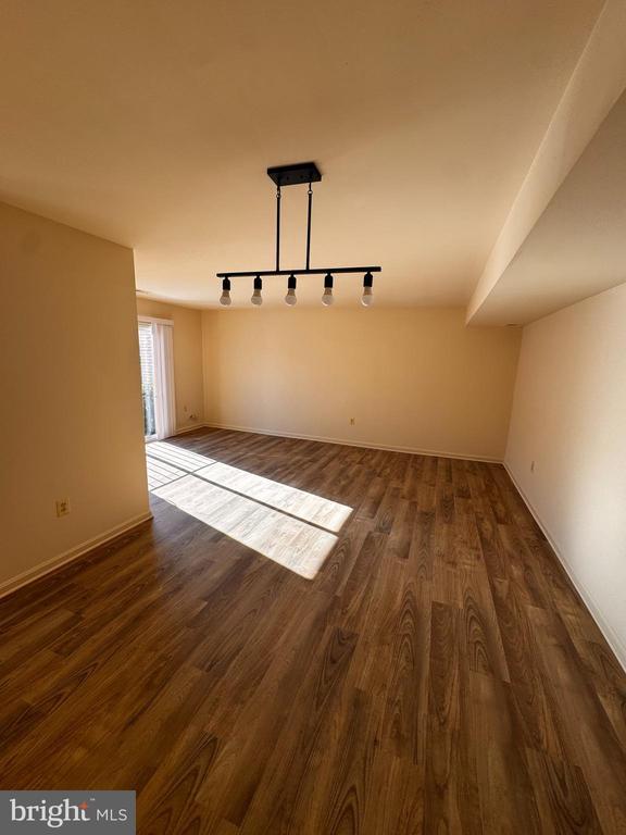 Photo - 4513 Logsdon Dr