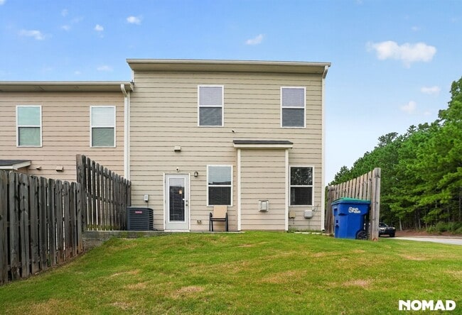 Photo - 2560 Centennial Pl