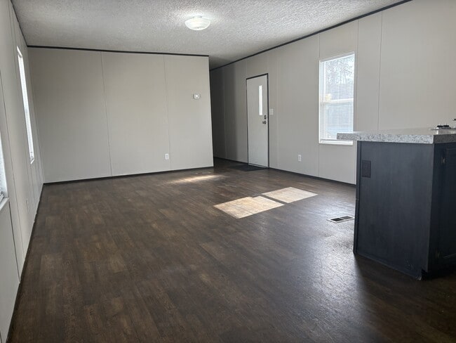 Photo - 503 Blakley Dr