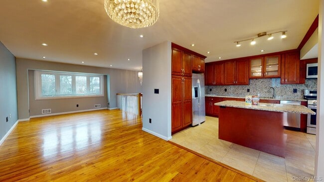 Photo - 511 Freeman Ave