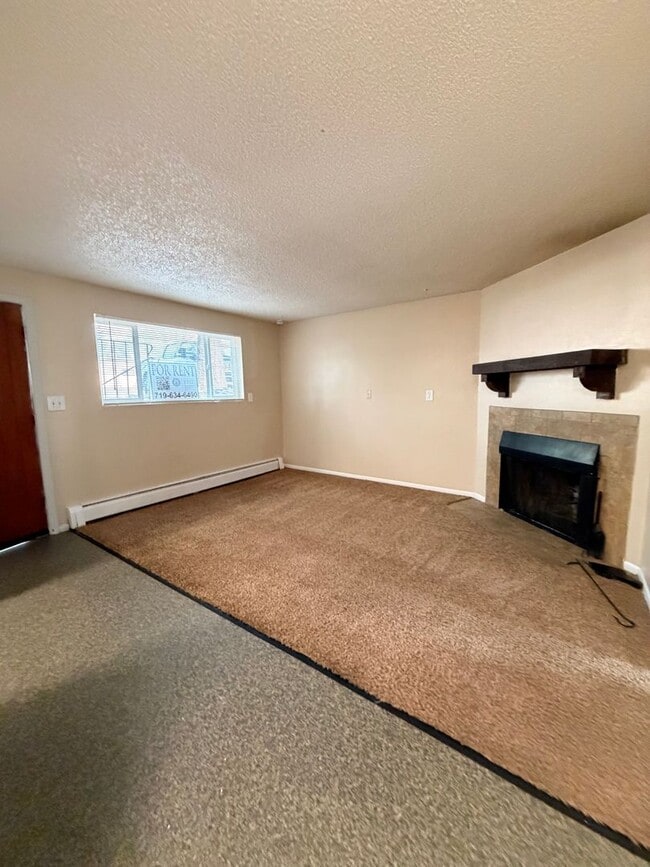 Building Photo - 6353 Chippewa Rd Unit 6353 CHIPPEWA RD