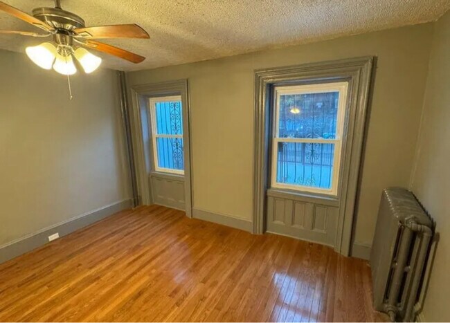 Photo - 58 Woodbine St