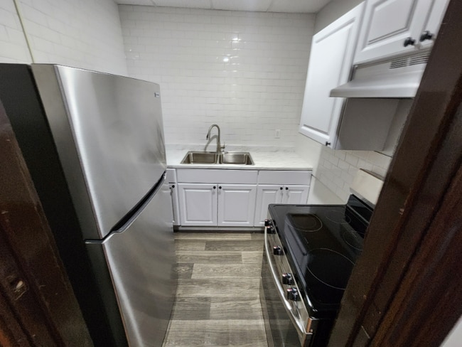 18 Langdon St Unit 207