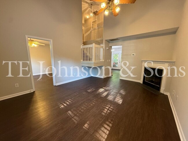 Photo - Beautiful 3BR Home with Vaulted Ceilings, Community Pool & Main Level Primary Suite
