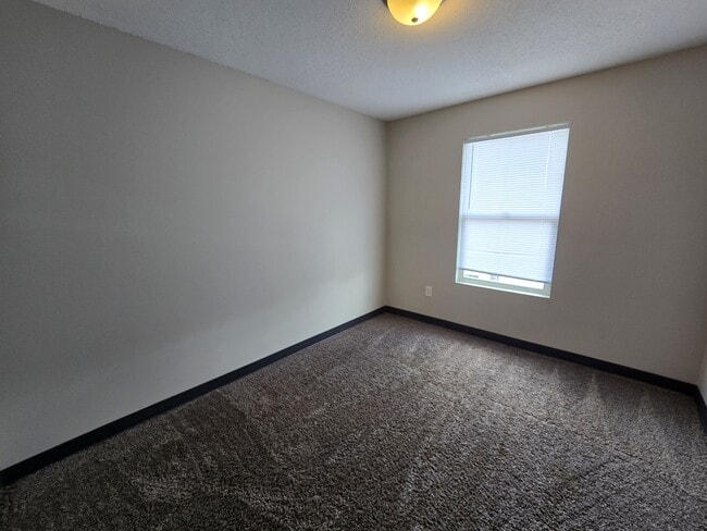 Photo - 60 Miller Ave SW