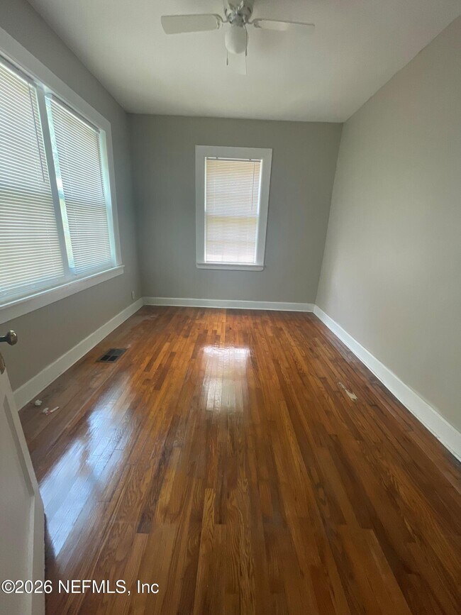 Photo - 2752 Herschel St Unit 2