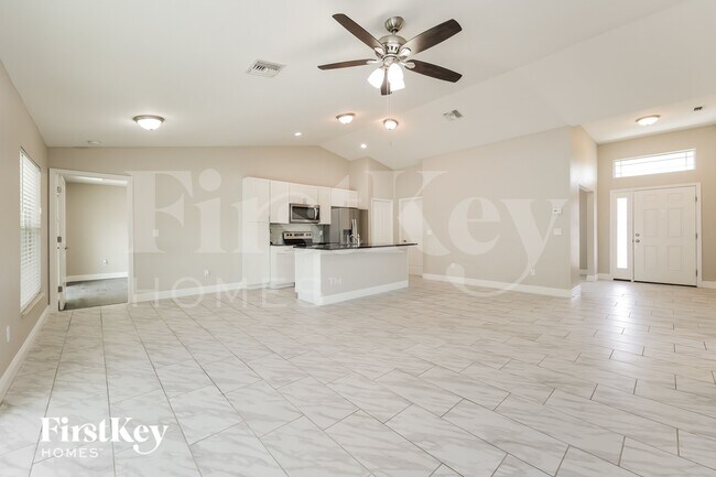 Photo - 2718 26th St W