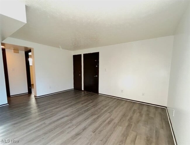 Photo - 28 Pioneer Dr Unit 1