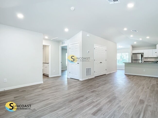 Photo - 16262 Tanglewood Ave