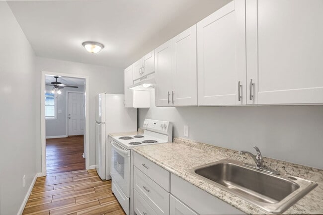 Photo - 615 Oliver St NW Unit 3