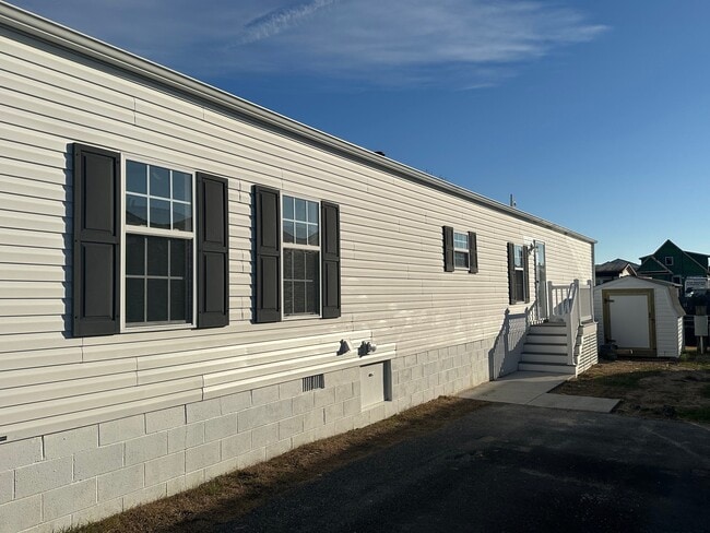 Photo - 37018 Laws Point Rd
