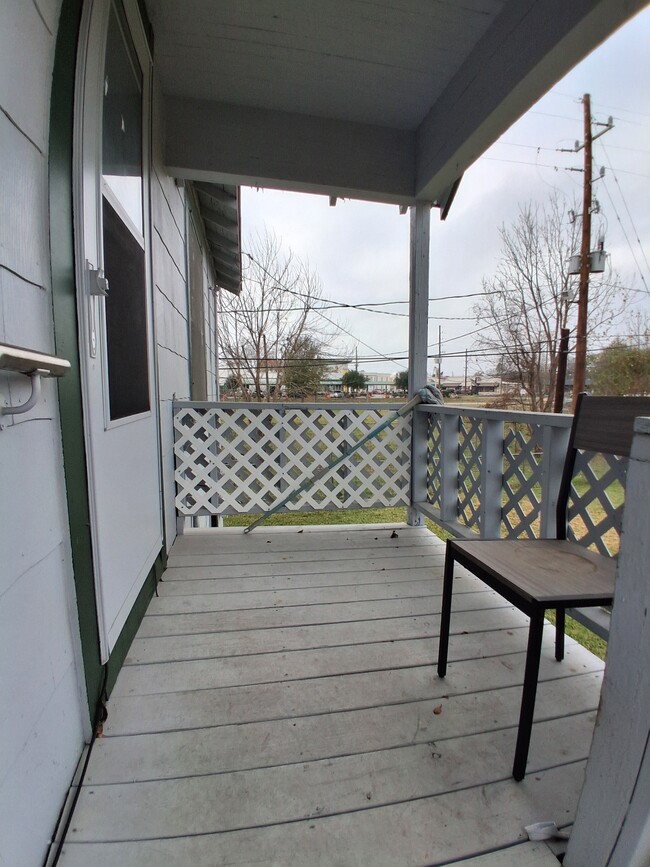 Photo - 204 Holderrieth Blvd