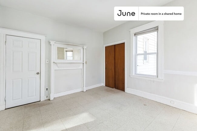 Photo - Room in Shared 5 bed/1 bath home Unit A