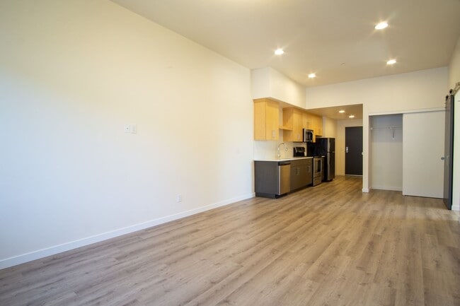 Photo - SUMMER SPECIAL: Top Floor Modern 2 Bdr w/ W&D + AC! Unit 301