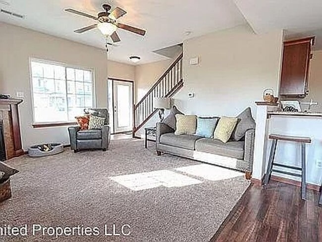 Photo - Beautiful Townhouse located in a desirable neighborhood in North Liberty