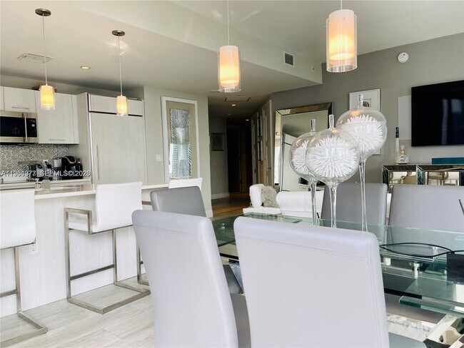 Photo - 45 SW 9th St Unidad 2003