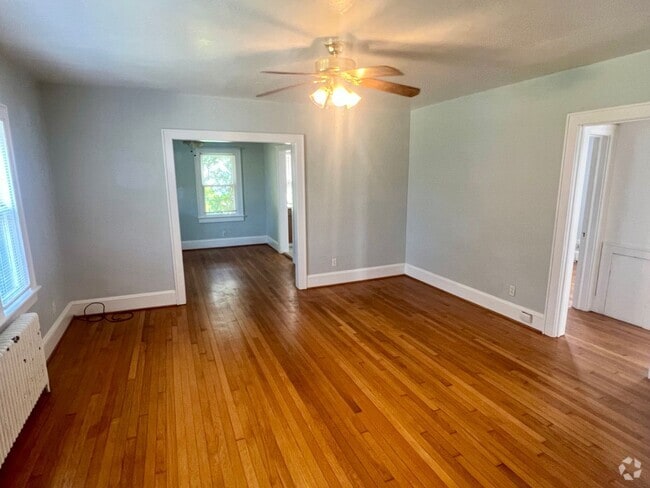 Building Photo - Wells Parkway Unit A Rental