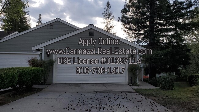 Photo - 206 Live Oak Cir