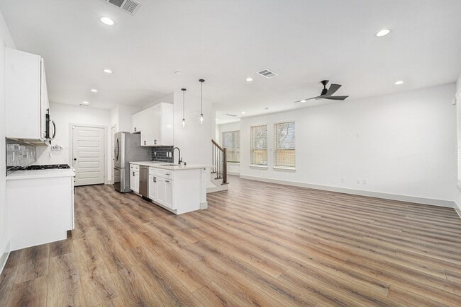 Photo - 6425 Anderson Rd