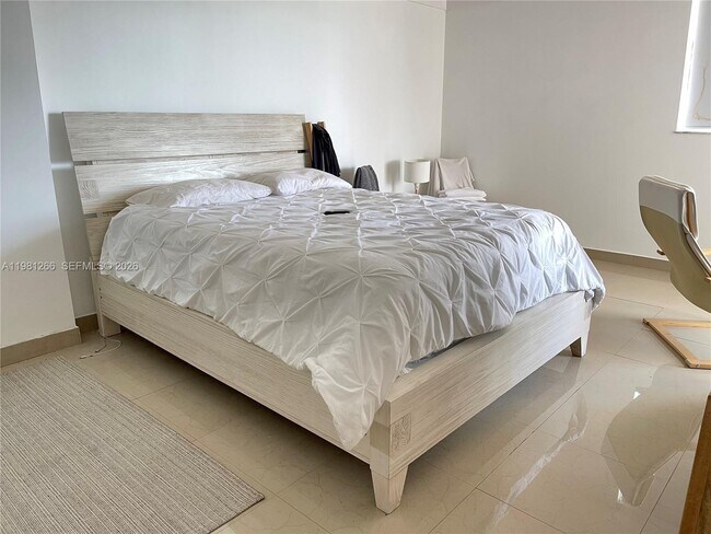 Photo - 6820 Indian Creek Dr Unit 3B