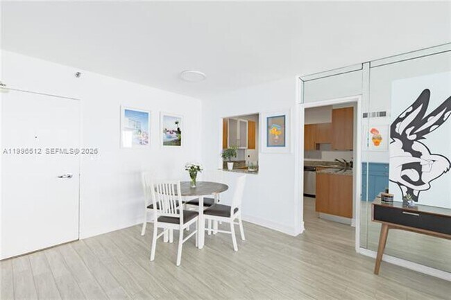 Photo - 5161 Collins Ave Unit 5161 Collins Ave appt 1102