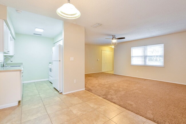 Photo - 608 Pheasant Ave