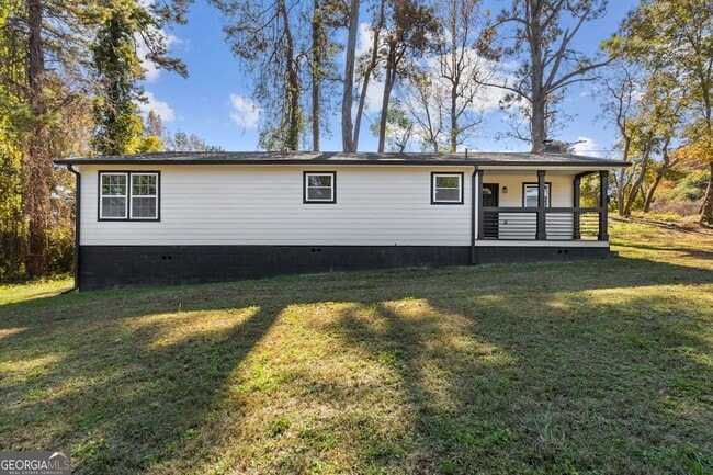 Photo - 597 Paper Mill Rd