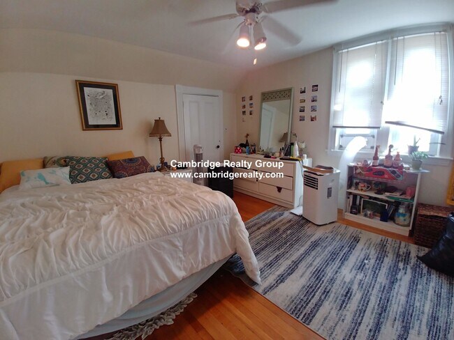 Photo - 1539 Cambridge St Unit 3