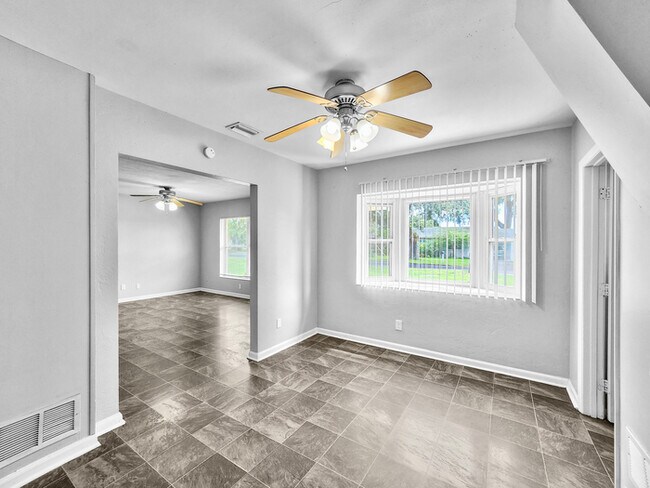 Photo - Inviting 4-Bedroom Home in Seminole, FL