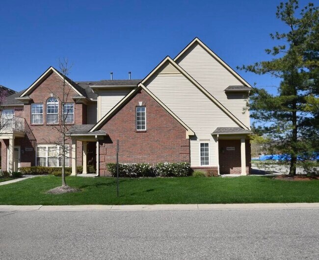 Building Photo - 48475 Bridge Way