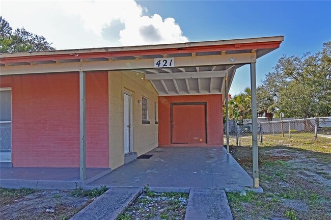 Photo - 421 Briarwood Ln