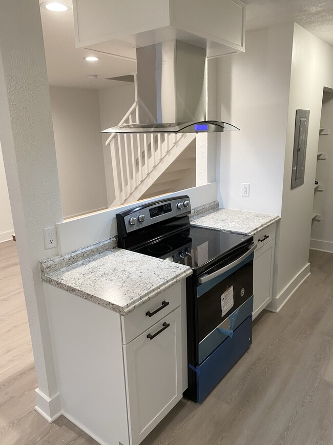 Photo - 5062 Amy Dr Unidad 8