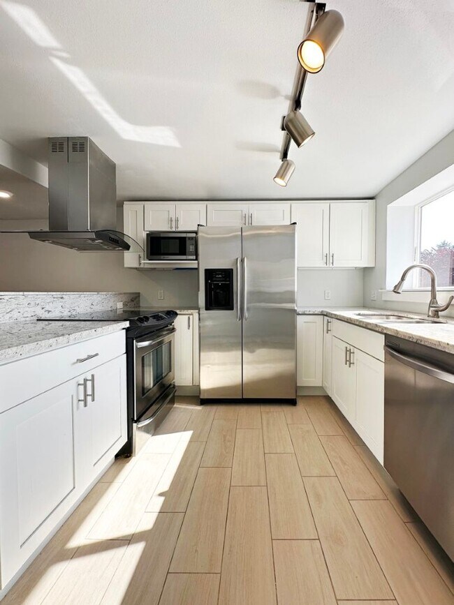 Photo - 300 NW 47th St