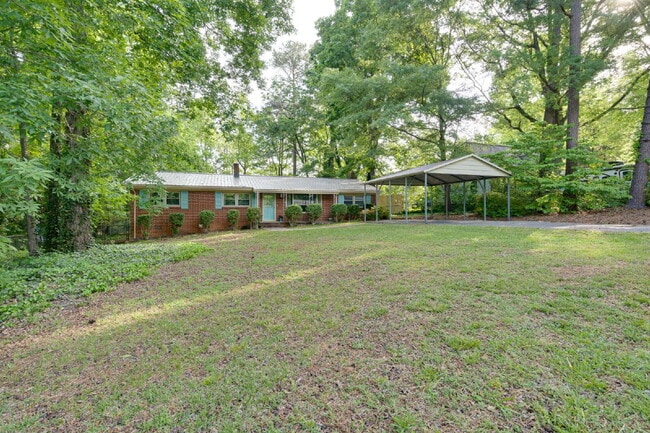 Photo - Spacious 3-Bed Ranch Living in Hillsborough