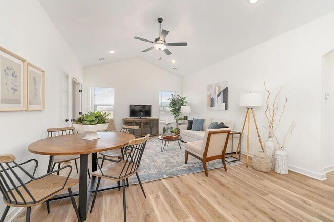 2146 E Elk Rdg Ave