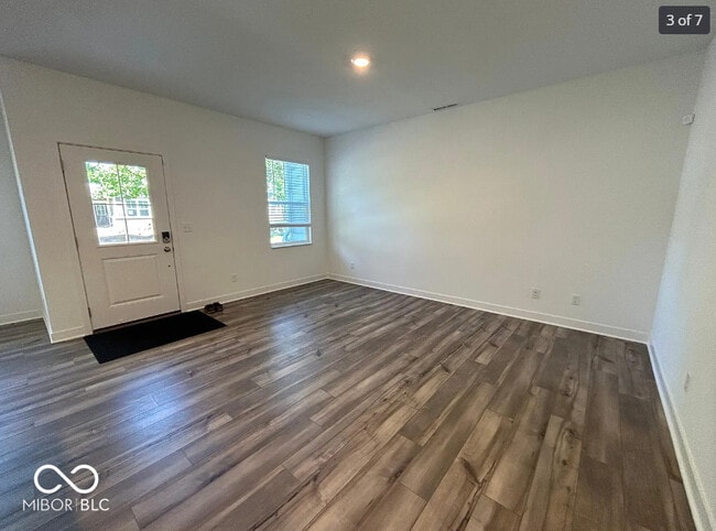 Photo - 7179 Governors Row