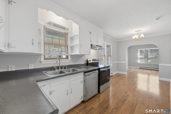 Photo - 456 Elm St