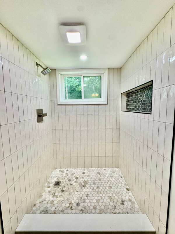 Photo - 680 Navarre Dr